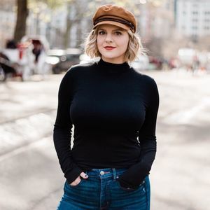 Meet your Posher, Caitlin